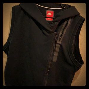 NIKE women’s Tech Fleece Vest
